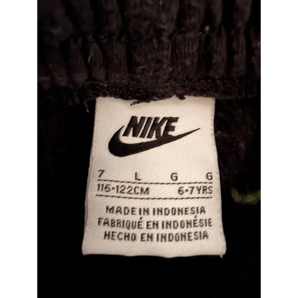 Nike Boys Size 7 Black Club Fleece Cargo Jogger Pants Sweatpants L092-023